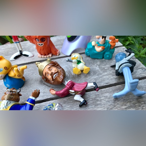 Lot Misc Happy Meal Toys Toy Box Toys Some Vintage Daffy Duck Bugs Burger King - Picture 7 of 8